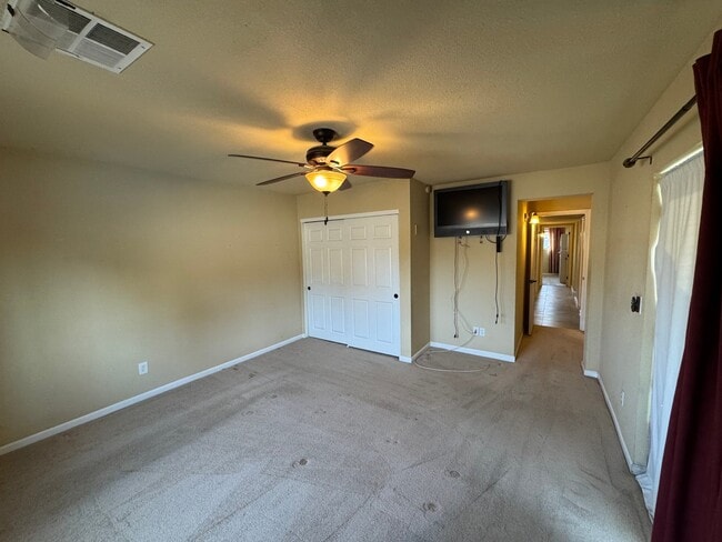 Photo - 2058 E Fremont Dr