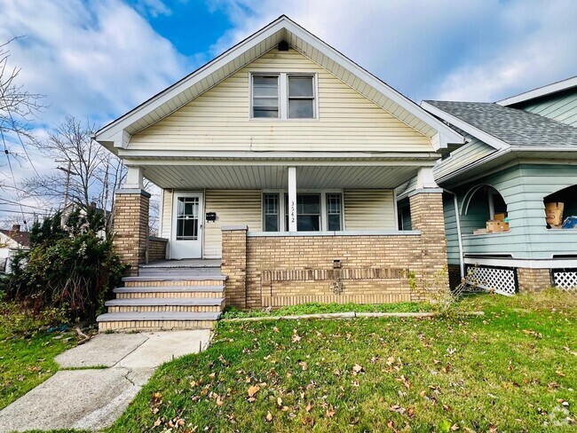 Building Photo - 3542 W 119th St Unit Upper Rental