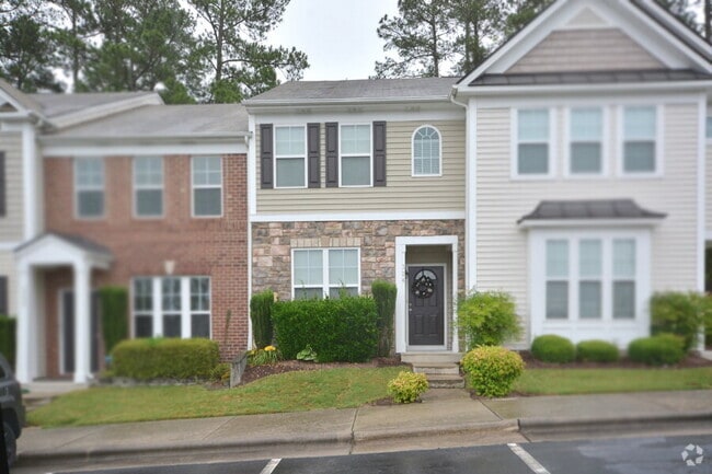 Building Photo - Modern 2BR/2.5BA Townhome in Stratford Lak... Unit 324