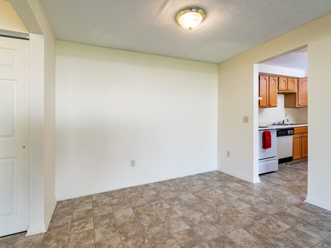 Dining Room - Chili Commons