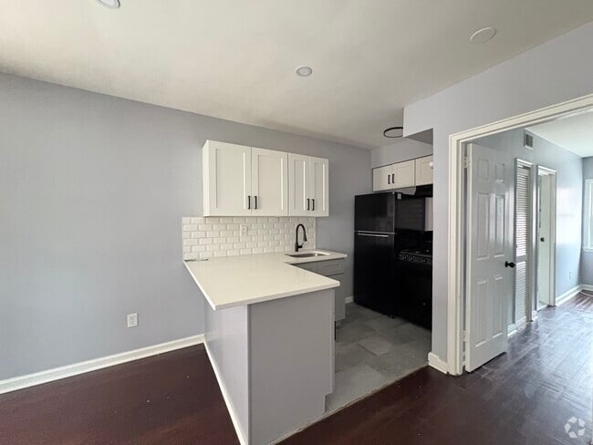 Building Photo - 140 N Walnut St Unit 3 Rental