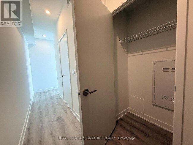 Photo - 1 Fairview Rd E Unit 1911