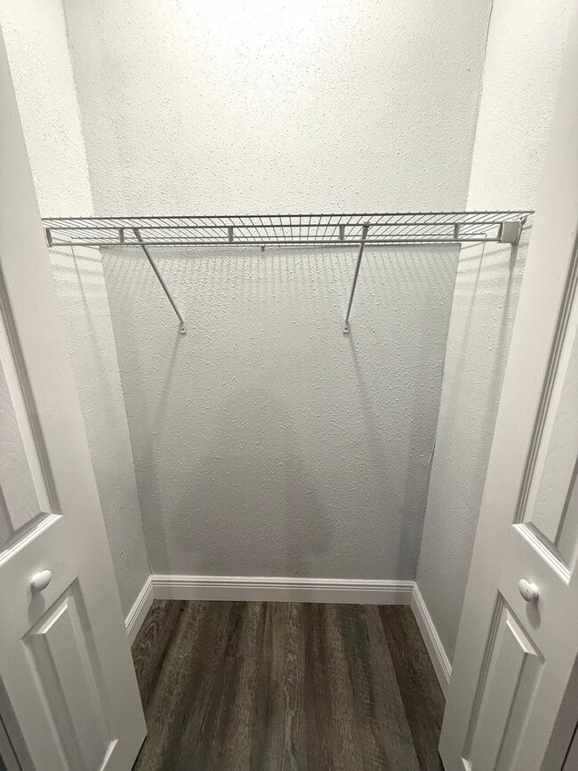 Photo - 910 25th St E Unidad B