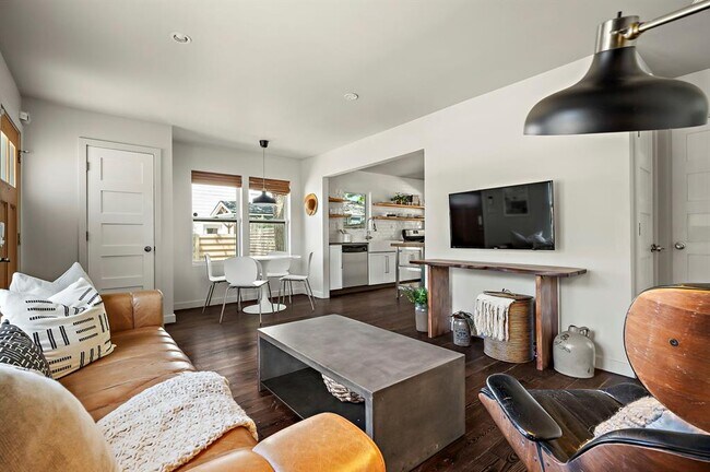 Photo - 1211 Alexander Ave