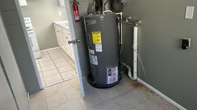 Photo - Move-In Ready 4 bedrooms 2 bathrooms prope...