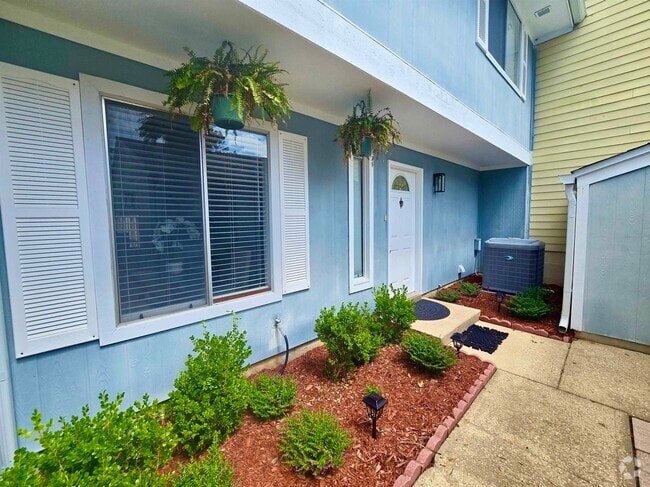 Building Photo - 2840 Blairstone Ct Rental