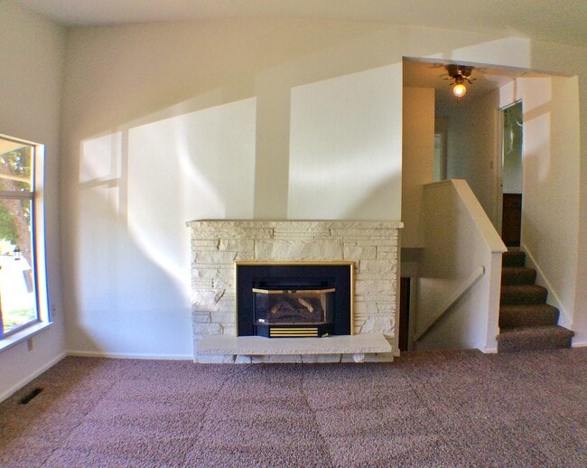 Photo - 15220 NE 3rd Pl