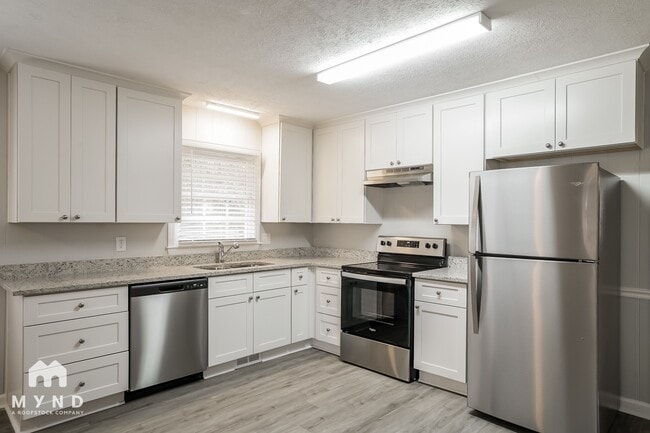 Photo - 107 Britt St