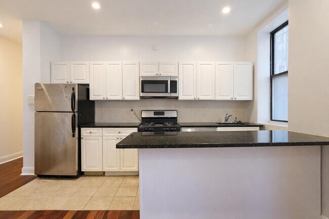 Photo - 270 Fort Washington Ave Unidad 6