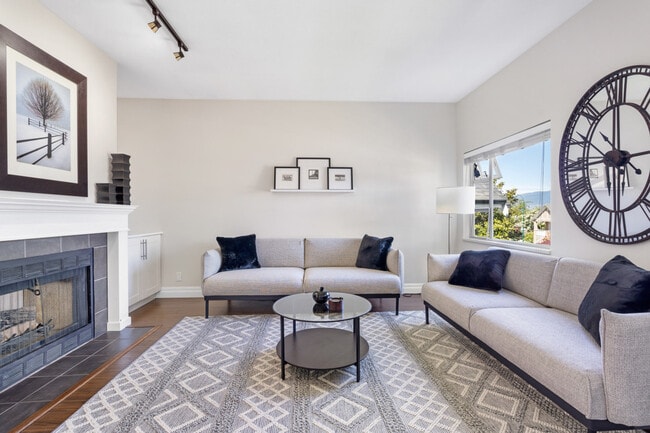 Photo - 3522 Dundas St Unité SI ID1227731P