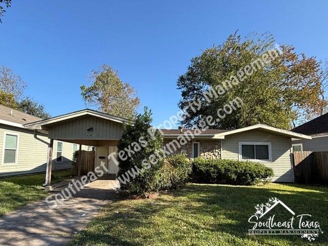 Building Photo - 4455 S 5th St