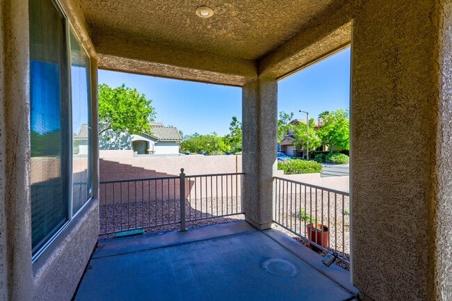 Photo - 3 Bed and Loft Summerlin Beauty