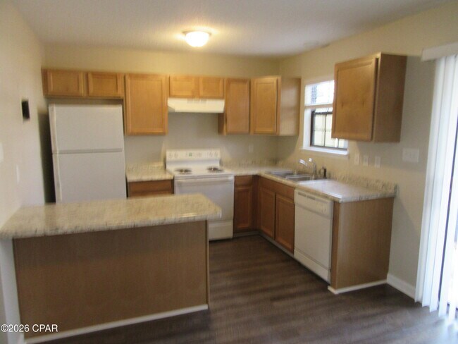 Photo - 2750 W 12th St