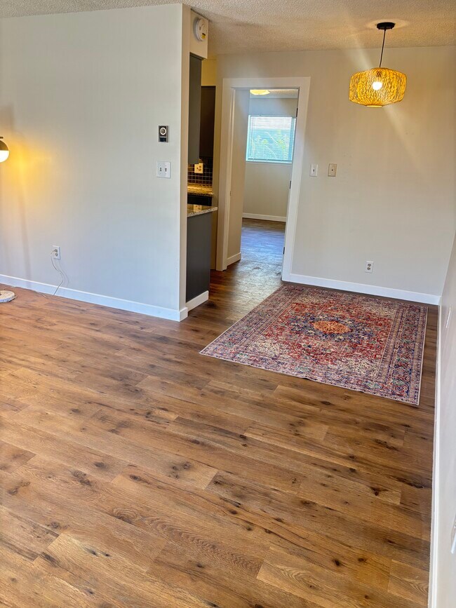 Photo - 404-406 S 9th Ave