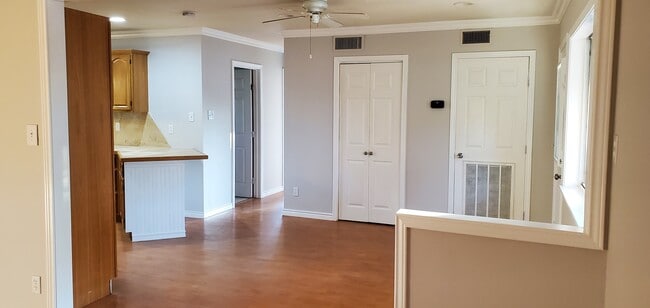 Photo - 900 Hill Top Dr