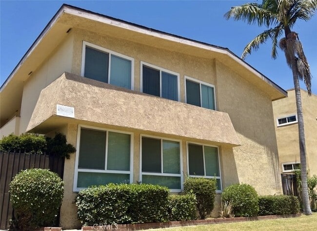 Building Photo - 10949 Pioneer Blvd Unit 3 Rental