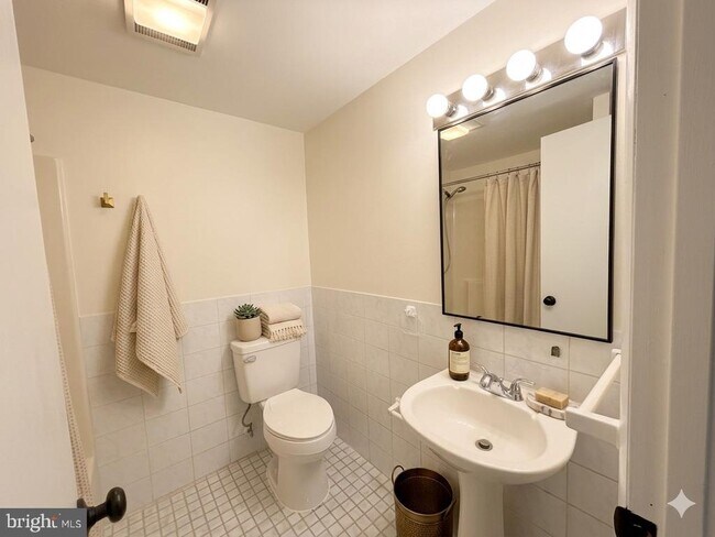 Photo - 7629 Huron Dr