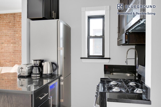 209 E 25th St Unit SI FL2-ID721