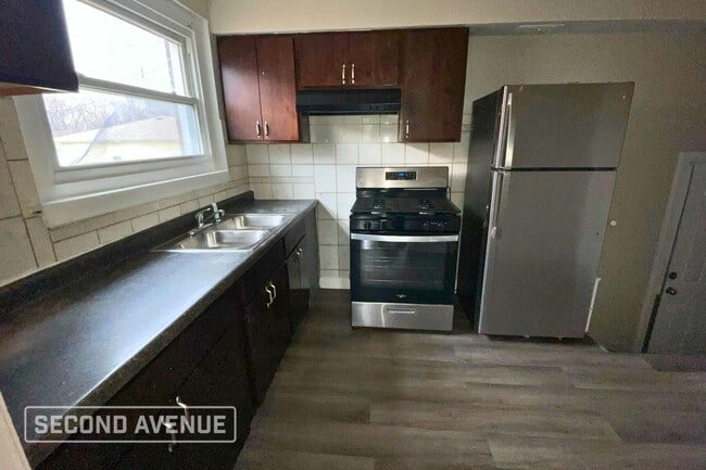 Photo - 10036 S Paxton Ave