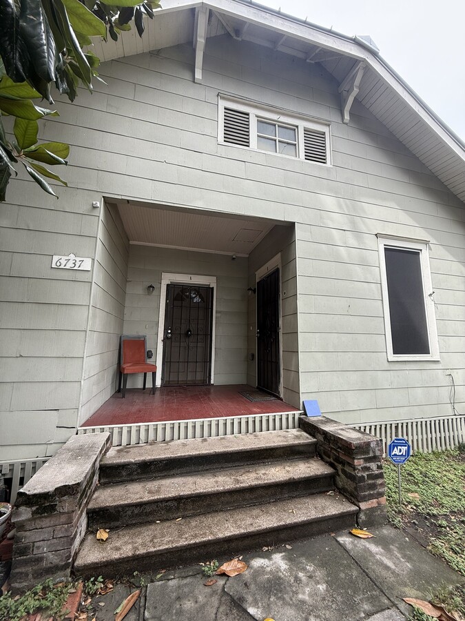 Photo - 6737 Ave E