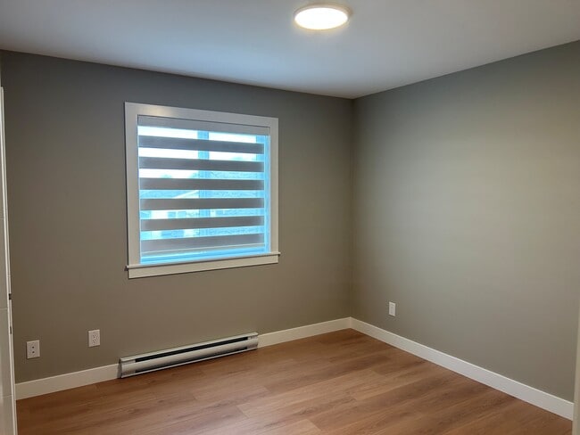 Photo - 386 Wakesiah Ave Unit Carriage