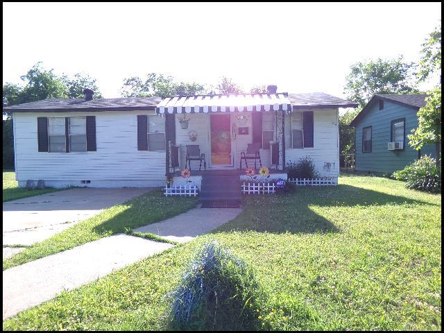 Photo - 814 G St