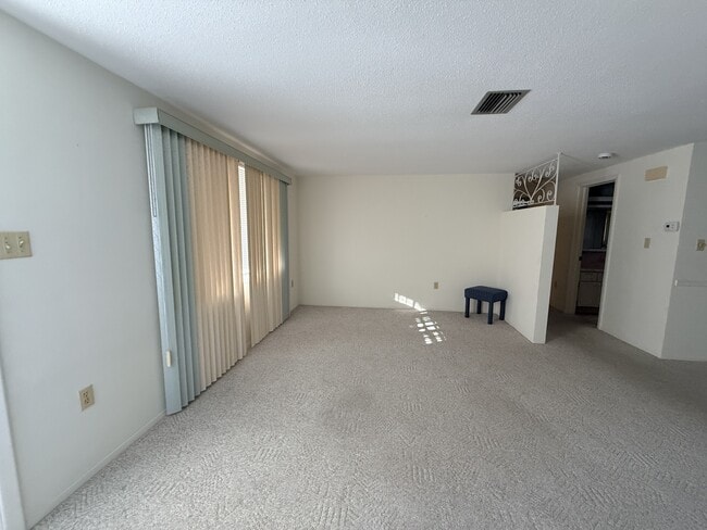 Photo - 10802 Laburnum Dr