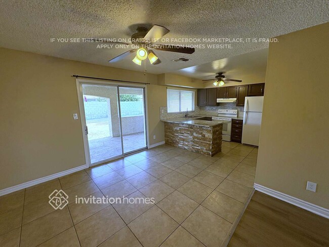 4712 E Carson Rd