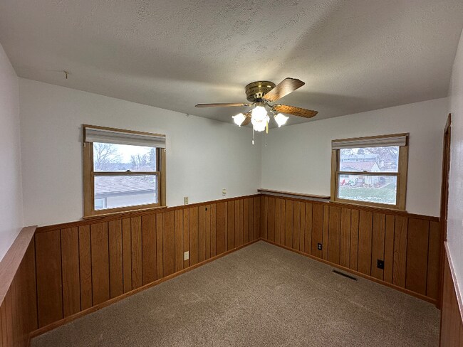 Photo - 9418 Meredith Ave