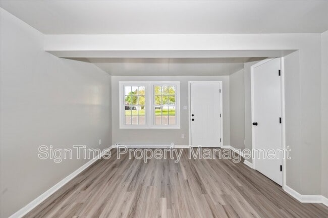 Photo - 15207 National Pike