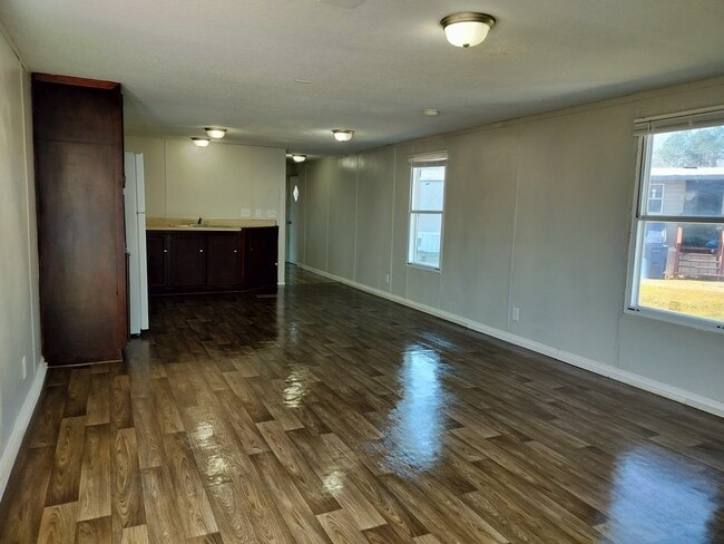 Photo - 210 Jamback Rd