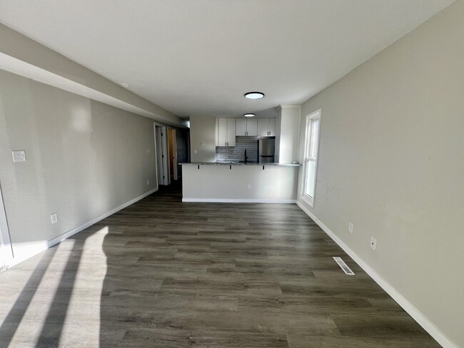 Photo - Conveniently located updated 2 bedroom! Unit B