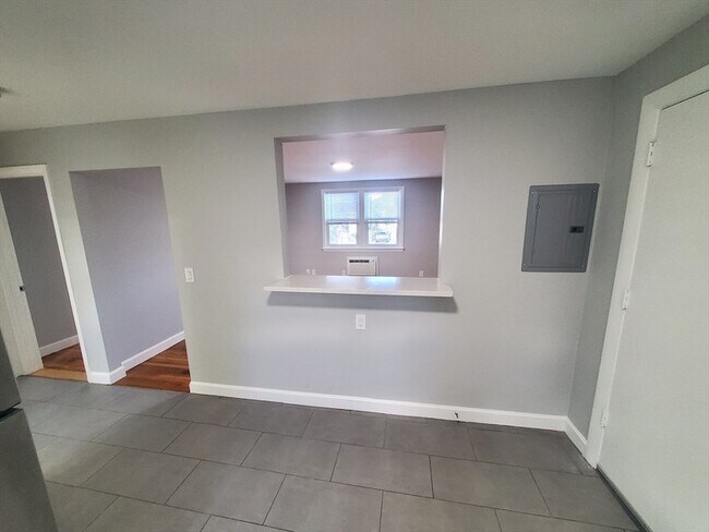 Photo - 433 Sea St Unit 4