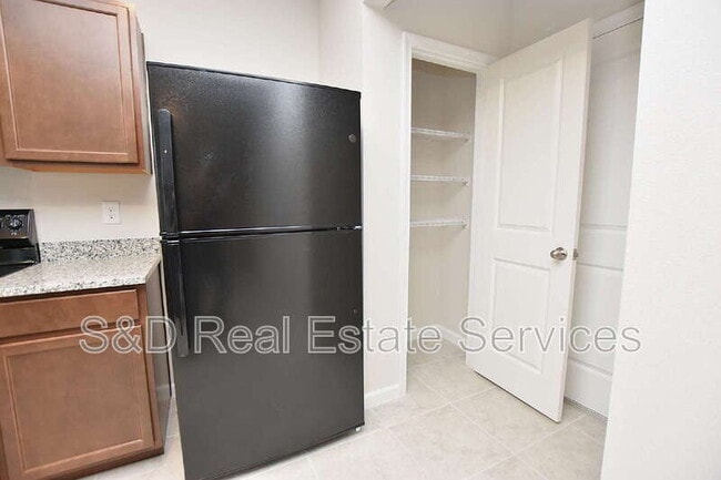 Photo - 622 Manchester Path