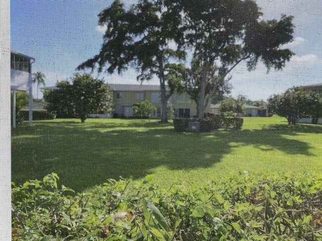 Photo - 1100 Boxwood Dr Unit Pine of Delray