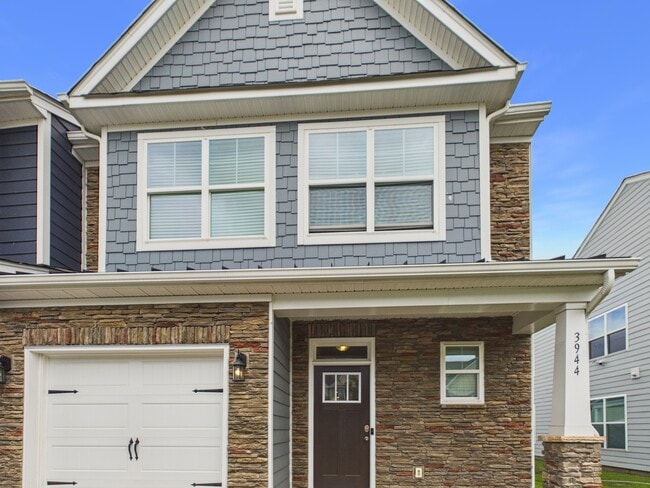 Photo - 3944 Fadden St