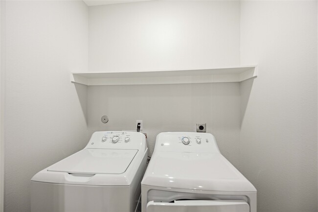 Photo - 8013 Moon Beam St Unit B