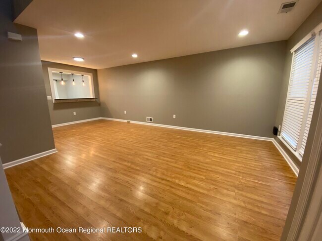 Photo - 11 Duncan Way