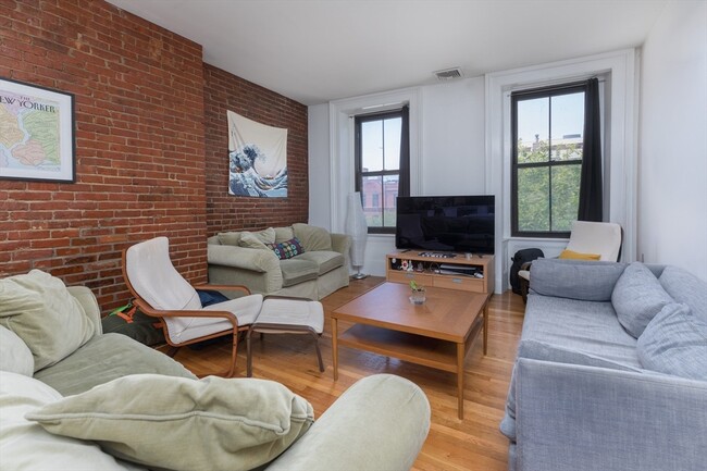 Photo - 1666 Washington St Unidad 4 Rental