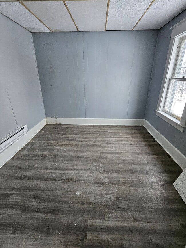 Photo - upper two bedroom unit with bonus room West side