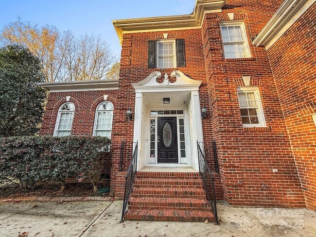 Building Photo - 11931 Overlook Mountain Dr Rental