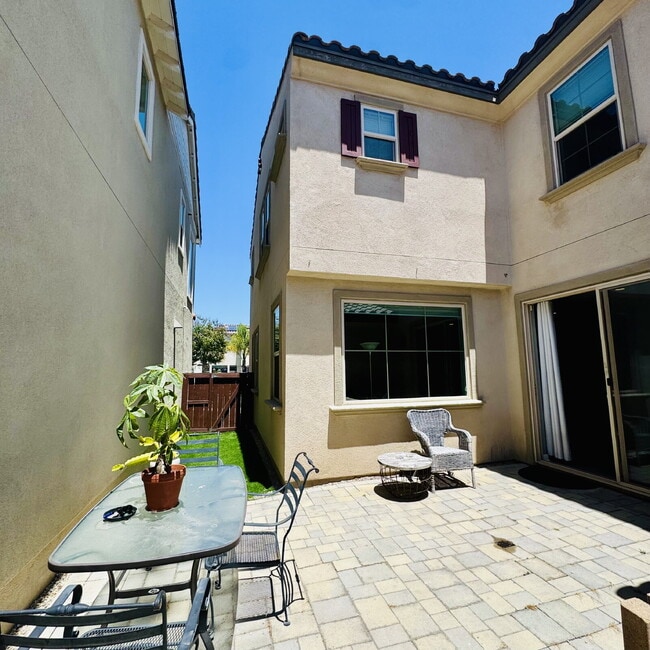 Photo - Ready to share an elegant lifestyle? Consider a room for rent! Unit 1