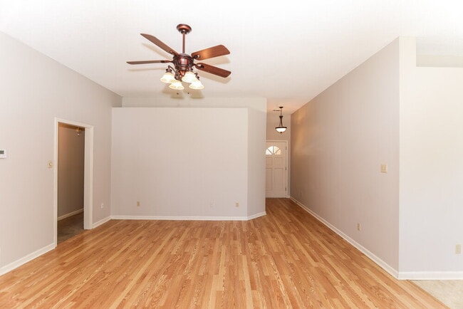 6664 Laurel Valley Dr