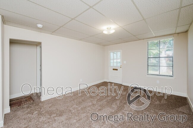 Photo - 901 9th Ave Unit Apt 6