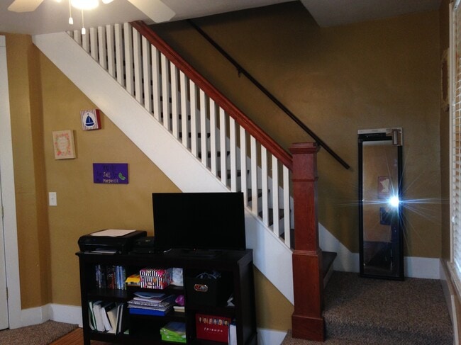 Photo - 147 James Ave