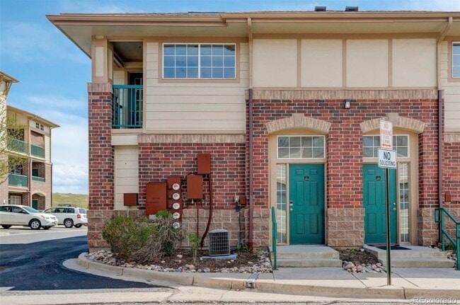 Building Photo - 3870 S Dayton St Unit 203