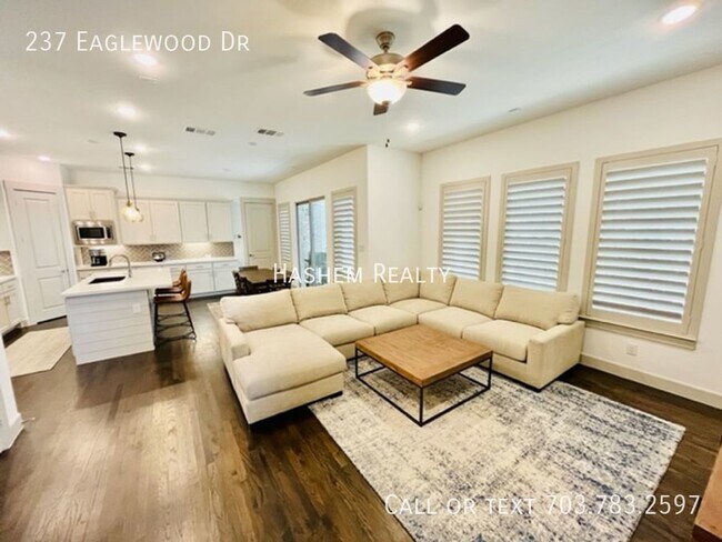 Photo - 237 Eaglewood Dr