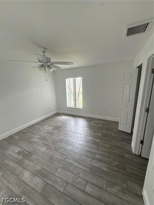 Photo - 2430 Mansfield Ave S