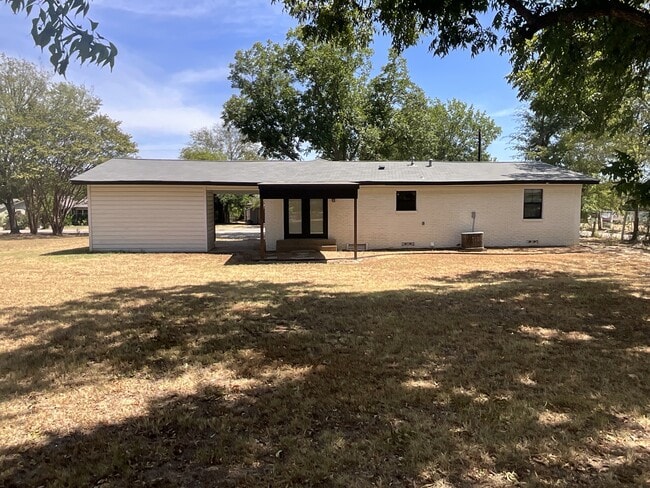 261 Bois D Arc St