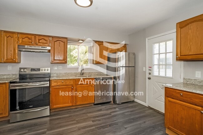 Photo - 17055 Lincoln Ave